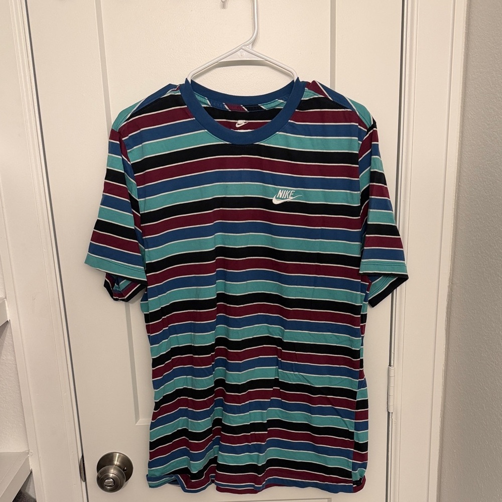 Nike Men's Multicolor Striped Tee
